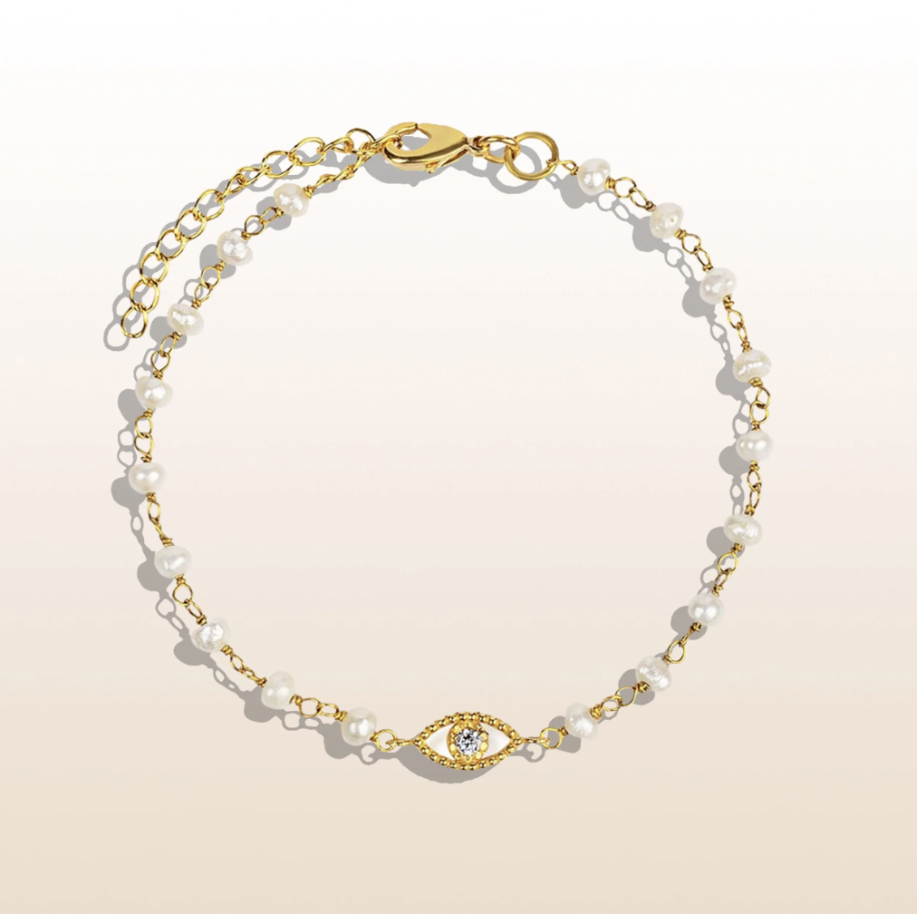 Dreamlike Protection - Pearl Evil Eye Charm Bracelet