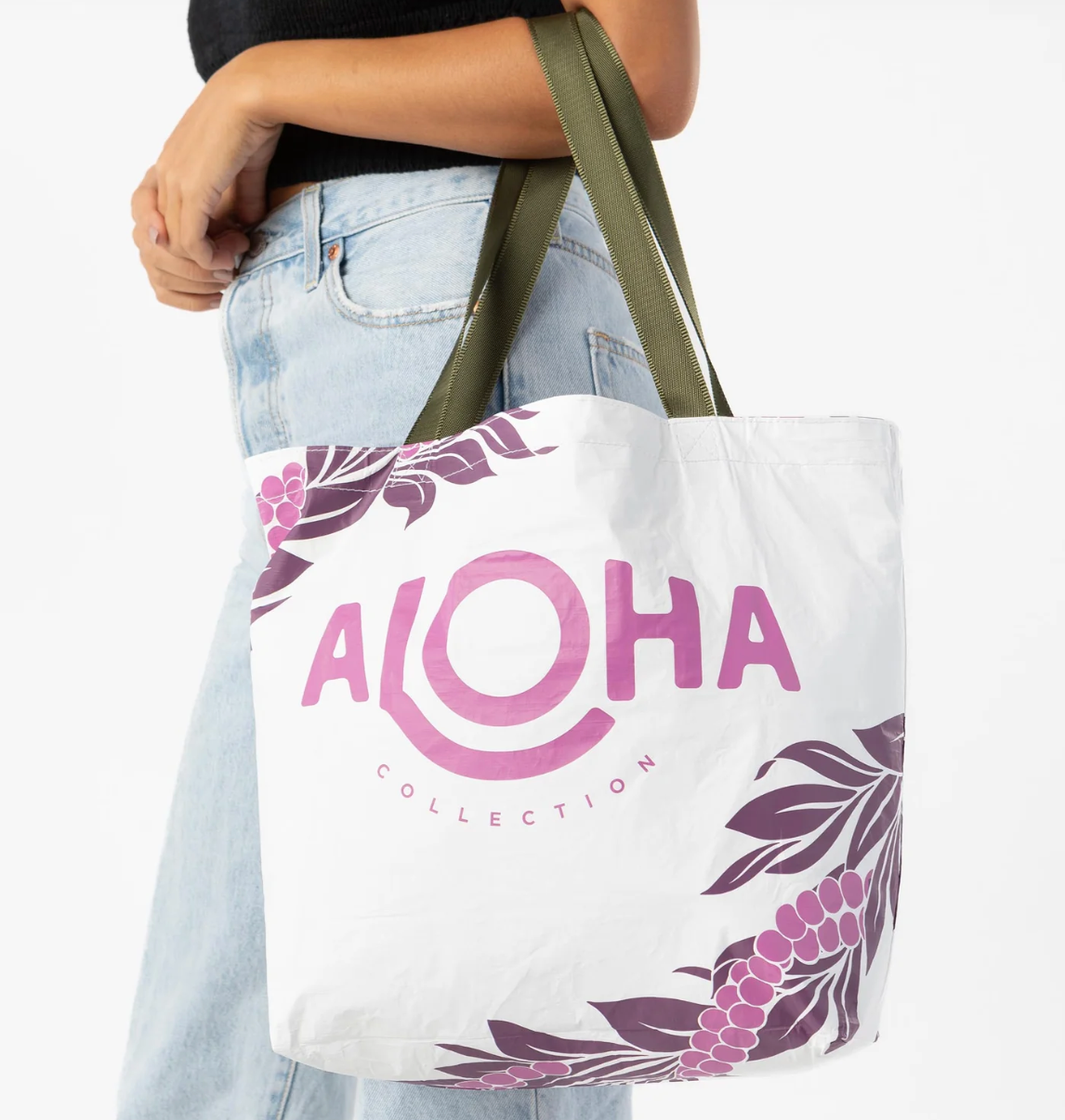 Kauai Mokihana 23 RVS Tote Berry