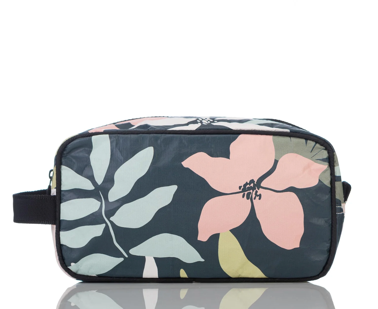 Flora Dopp Kit Eve