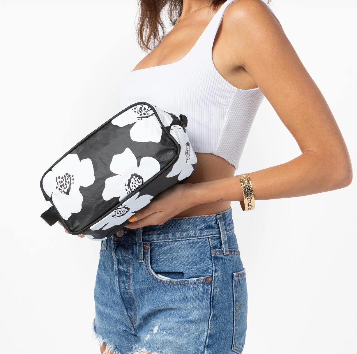 Dopp Kit Pua- White on Black